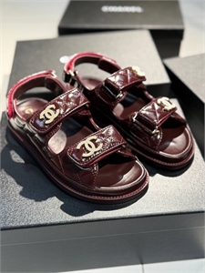 {{productViewItem.photos[photoViewList.activeNavIndex].Alt || productViewItem.photos[photoViewList.activeNavIndex].Description || 'Сандалии CHANEL'}}