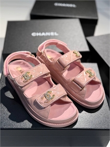 {{productViewItem.photos[photoViewList.activeNavIndex].Alt || productViewItem.photos[photoViewList.activeNavIndex].Description || 'Сандалии CHANEL'}}