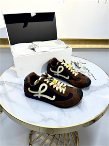 {{productViewItem.photos[photoViewList.activeNavIndex].Alt || productViewItem.photos[photoViewList.activeNavIndex].Description || 'Кроссовки LOEWE'}}