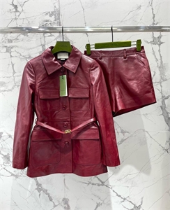 Костюм из кожи  GUCCI 133060