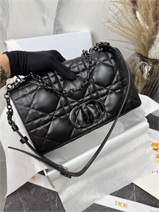 {{productViewItem.photos[photoViewList.activeNavIndex].Alt || productViewItem.photos[photoViewList.activeNavIndex].Description || 'Сумка DIOR'}}