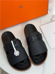 {{productViewItem.photos[photoViewList.activeNavIndex].Alt || productViewItem.photos[photoViewList.activeNavIndex].Description || 'Тапочки HERMES'}}