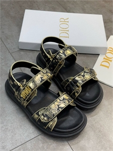 {{productViewItem.photos[photoViewList.activeNavIndex].Alt || productViewItem.photos[photoViewList.activeNavIndex].Description || 'Сандалии DIOR'}}