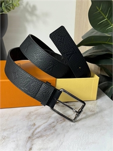 {{productViewItem.photos[photoViewList.activeNavIndex].Alt || productViewItem.photos[photoViewList.activeNavIndex].Description || 'Ремень LV'}}