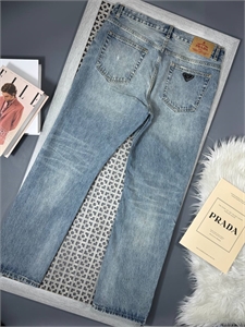 {{productViewItem.photos[photoViewList.activeNavIndex].Alt || productViewItem.photos[photoViewList.activeNavIndex].Description || 'Джинсы PRADA'}}