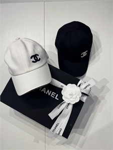 {{productViewItem.photos[photoViewList.activeNavIndex].Alt || productViewItem.photos[photoViewList.activeNavIndex].Description || 'Кепка CHANEL'}}
