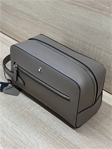 {{productViewItem.photos[photoViewList.activeNavIndex].Alt || productViewItem.photos[photoViewList.activeNavIndex].Description || 'Несессер MONTBLANC'}}