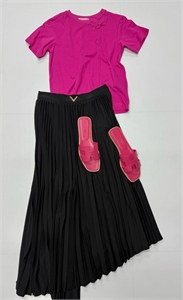 {{productViewItem.photos[photoViewList.activeNavIndex].Alt || productViewItem.photos[photoViewList.activeNavIndex].Description || 'Юбка VALENTINO'}}