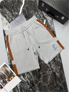 {{productViewItem.photos[photoViewList.activeNavIndex].Alt || productViewItem.photos[photoViewList.activeNavIndex].Description || 'Шорты HERMES'}}