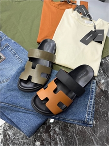 {{productViewItem.photos[photoViewList.activeNavIndex].Alt || productViewItem.photos[photoViewList.activeNavIndex].Description || 'Тапочки HERMES'}}
