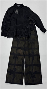 {{productViewItem.photos[photoViewList.activeNavIndex].Alt || productViewItem.photos[photoViewList.activeNavIndex].Description || 'Костюм CHANEL'}}