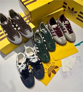 {{productViewItem.photos[photoViewList.activeNavIndex].Alt || productViewItem.photos[photoViewList.activeNavIndex].Description || 'Кеды GUCCI'}}