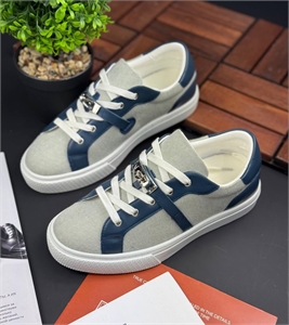 {{productViewItem.photos[photoViewList.activeNavIndex].Alt || productViewItem.photos[photoViewList.activeNavIndex].Description || 'Кеды Hermes'}}