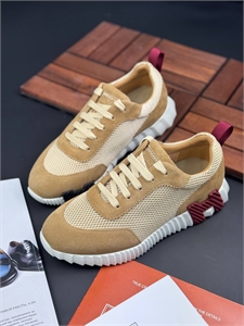 {{productViewItem.photos[photoViewList.activeNavIndex].Alt || productViewItem.photos[photoViewList.activeNavIndex].Description || 'Кроссовки Hermes'}}