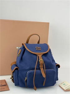 {{productViewItem.photos[photoViewList.activeNavIndex].Alt || productViewItem.photos[photoViewList.activeNavIndex].Description || 'Рюкзак MIU MIU'}}