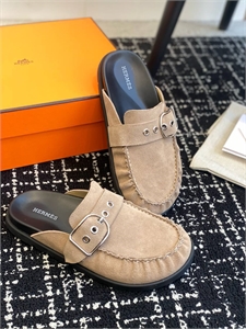{{productViewItem.photos[photoViewList.activeNavIndex].Alt || productViewItem.photos[photoViewList.activeNavIndex].Description || 'Мюли HERMES'}}