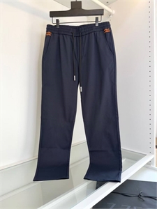 {{productViewItem.photos[photoViewList.activeNavIndex].Alt || productViewItem.photos[photoViewList.activeNavIndex].Description || 'Штаны ZEGNA'}}