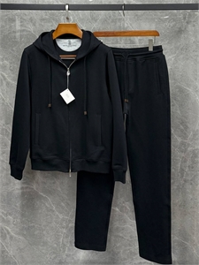 {{productViewItem.photos[photoViewList.activeNavIndex].Alt || productViewItem.photos[photoViewList.activeNavIndex].Description || 'Спортивный костюм BC'}}