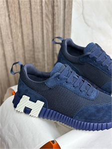 {{productViewItem.photos[photoViewList.activeNavIndex].Alt || productViewItem.photos[photoViewList.activeNavIndex].Description || 'Кроссовки  HERMES'}}