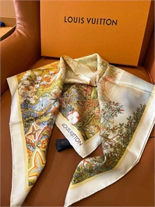 {{productViewItem.photos[photoViewList.activeNavIndex].Alt || productViewItem.photos[photoViewList.activeNavIndex].Description || 'Платок LOUIS VUITTON'}}