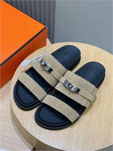 {{productViewItem.photos[photoViewList.activeNavIndex].Alt || productViewItem.photos[photoViewList.activeNavIndex].Description || 'Шлёпанцы HERMES'}}