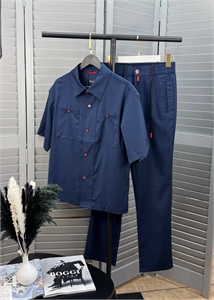 {{productViewItem.photos[photoViewList.activeNavIndex].Alt || productViewItem.photos[photoViewList.activeNavIndex].Description || 'Прогулочный костюм KITON'}}