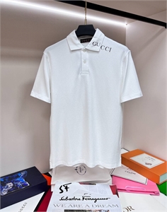 {{productViewItem.photos[photoViewList.activeNavIndex].Alt || productViewItem.photos[photoViewList.activeNavIndex].Description || 'Поло GUCCI'}}