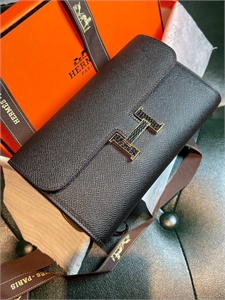 {{productViewItem.photos[photoViewList.activeNavIndex].Alt || productViewItem.photos[photoViewList.activeNavIndex].Description || 'Сумка HERMES'}}