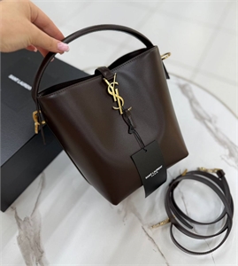 {{productViewItem.photos[photoViewList.activeNavIndex].Alt || productViewItem.photos[photoViewList.activeNavIndex].Description || 'Сумка YSL'}}