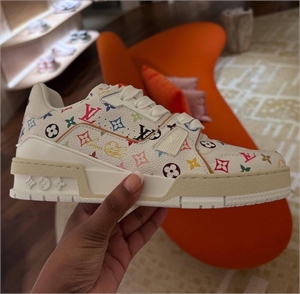 Кроссовки LOUIS VUITTON 135571