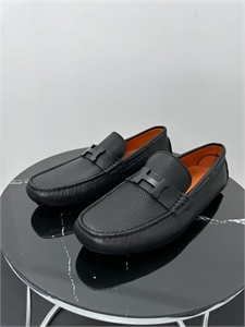 {{productViewItem.photos[photoViewList.activeNavIndex].Alt || productViewItem.photos[photoViewList.activeNavIndex].Description || 'Мокасины HERMES'}}