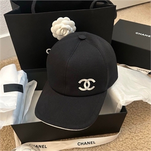 Кепка CHANEL 135676