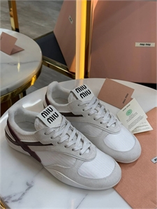{{productViewItem.photos[photoViewList.activeNavIndex].Alt || productViewItem.photos[photoViewList.activeNavIndex].Description || 'Кроссовки MIU MIU'}}
