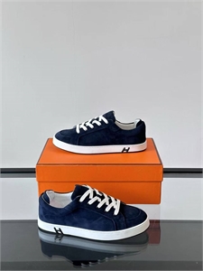 {{productViewItem.photos[photoViewList.activeNavIndex].Alt || productViewItem.photos[photoViewList.activeNavIndex].Description || 'Кеды HERMES'}}