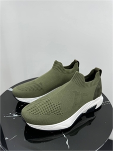 {{productViewItem.photos[photoViewList.activeNavIndex].Alt || productViewItem.photos[photoViewList.activeNavIndex].Description || 'Кроссовки  TOM FORD'}}