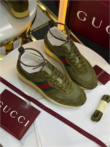 {{productViewItem.photos[photoViewList.activeNavIndex].Alt || productViewItem.photos[photoViewList.activeNavIndex].Description || 'Кроссовки GUCCI'}}