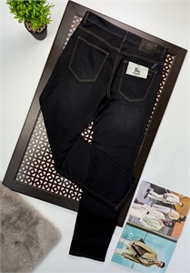 {{productViewItem.photos[photoViewList.activeNavIndex].Alt || productViewItem.photos[photoViewList.activeNavIndex].Description || 'Джинсы BURBERRY'}}