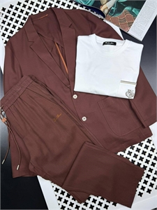 {{productViewItem.photos[photoViewList.activeNavIndex].Alt || productViewItem.photos[photoViewList.activeNavIndex].Description || 'Прогулочный костюм LP'}}