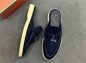 {{productViewItem.photos[photoViewList.activeNavIndex].Alt || productViewItem.photos[photoViewList.activeNavIndex].Description || 'Лоферы LORO PIANA'}}