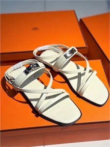 {{productViewItem.photos[photoViewList.activeNavIndex].Alt || productViewItem.photos[photoViewList.activeNavIndex].Description || 'Сандалии HERMES'}}