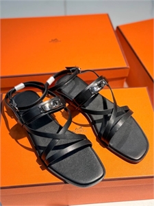 {{productViewItem.photos[photoViewList.activeNavIndex].Alt || productViewItem.photos[photoViewList.activeNavIndex].Description || 'Сандалии HERMES'}}