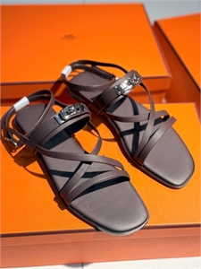 {{productViewItem.photos[photoViewList.activeNavIndex].Alt || productViewItem.photos[photoViewList.activeNavIndex].Description || 'Сандалии HERMES'}}