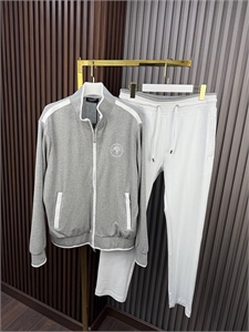{{productViewItem.photos[photoViewList.activeNavIndex].Alt || productViewItem.photos[photoViewList.activeNavIndex].Description || 'Прогулочный костюм SR со вставками кожи крокодила'}}