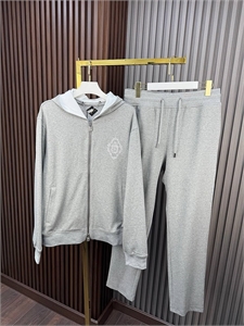 {{productViewItem.photos[photoViewList.activeNavIndex].Alt || productViewItem.photos[photoViewList.activeNavIndex].Description || 'Прогулочный костюм BILLIONAIRE'}}