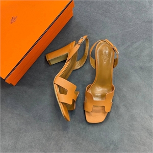 {{productViewItem.photos[photoViewList.activeNavIndex].Alt || productViewItem.photos[photoViewList.activeNavIndex].Description || 'Босоножки HERMES'}}