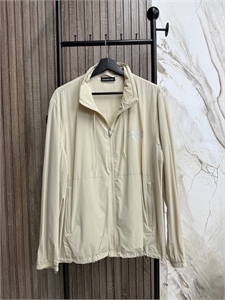 {{productViewItem.photos[photoViewList.activeNavIndex].Alt || productViewItem.photos[photoViewList.activeNavIndex].Description || 'Куртка ZEGNA'}}