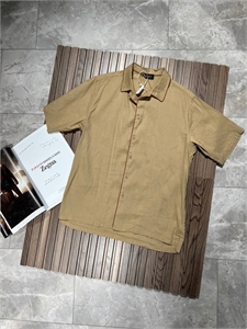 {{productViewItem.photos[photoViewList.activeNavIndex].Alt || productViewItem.photos[photoViewList.activeNavIndex].Description || 'Рубашка LP'}}