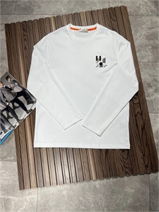 {{productViewItem.photos[photoViewList.activeNavIndex].Alt || productViewItem.photos[photoViewList.activeNavIndex].Description || 'Лонгслив HERMES'}}