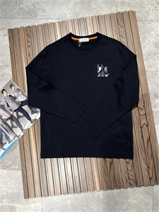 {{productViewItem.photos[photoViewList.activeNavIndex].Alt || productViewItem.photos[photoViewList.activeNavIndex].Description || 'Лонгслив HERMES'}}