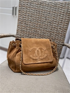 {{productViewItem.photos[photoViewList.activeNavIndex].Alt || productViewItem.photos[photoViewList.activeNavIndex].Description || 'Сумка Chanel'}}